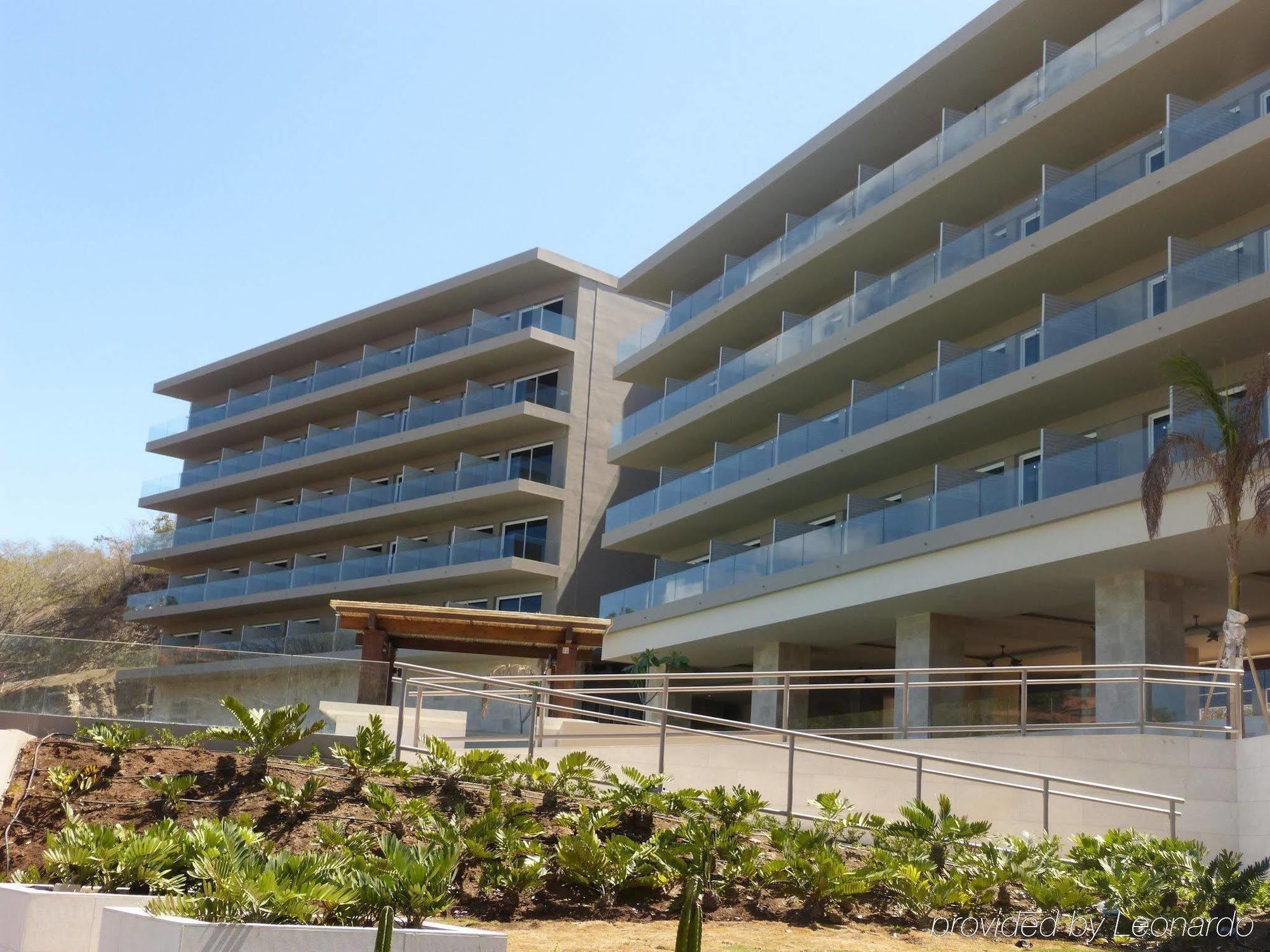 Wyndham Tamarindo Hotel Exterior photo